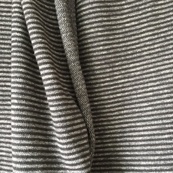 Lululemon Vinyasa Scarf - Picture 4 of 5